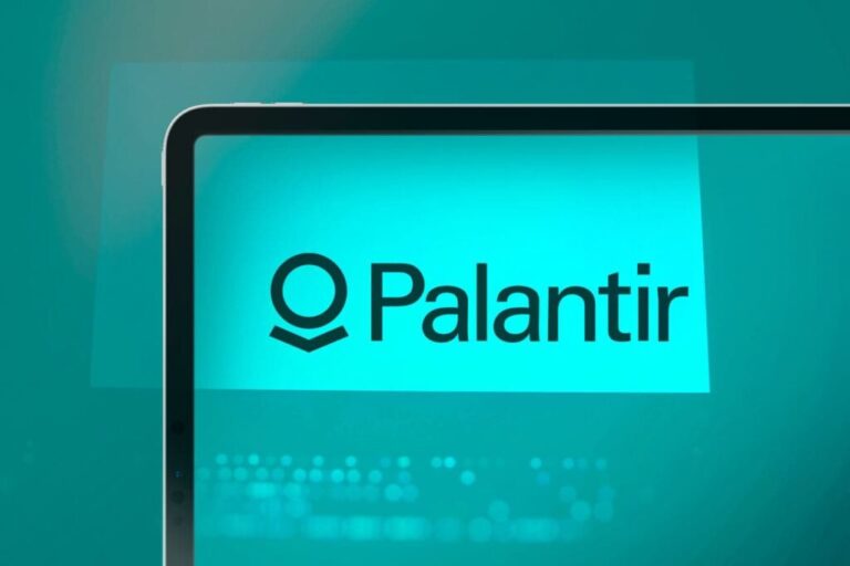 Wall Street analyst predicts Palantir stock to crash 76%