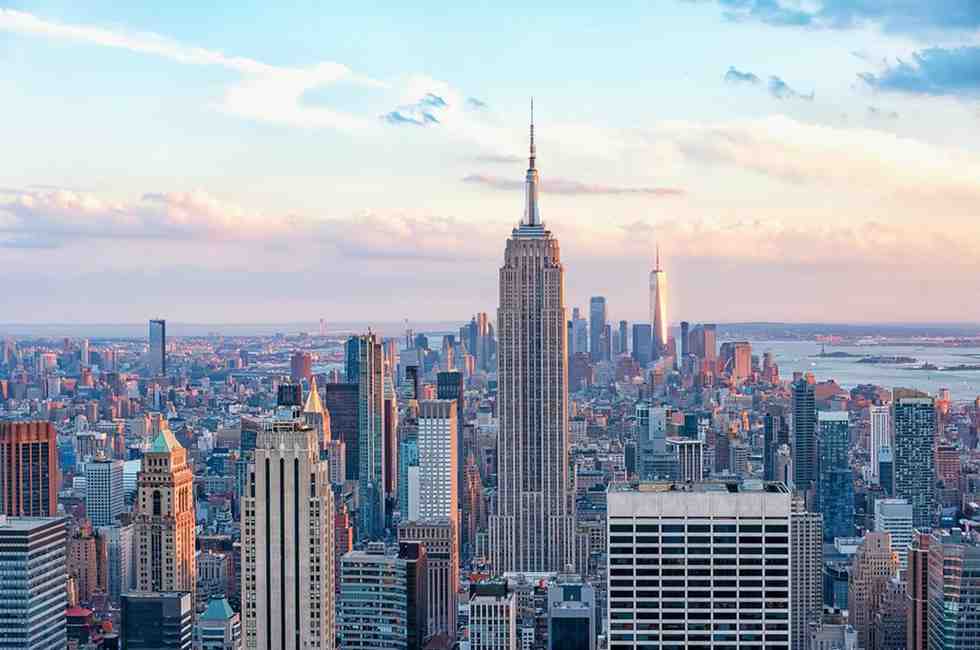 R. Kiyosaki warns New Yorkers to protect themselves with these 2 cryptos