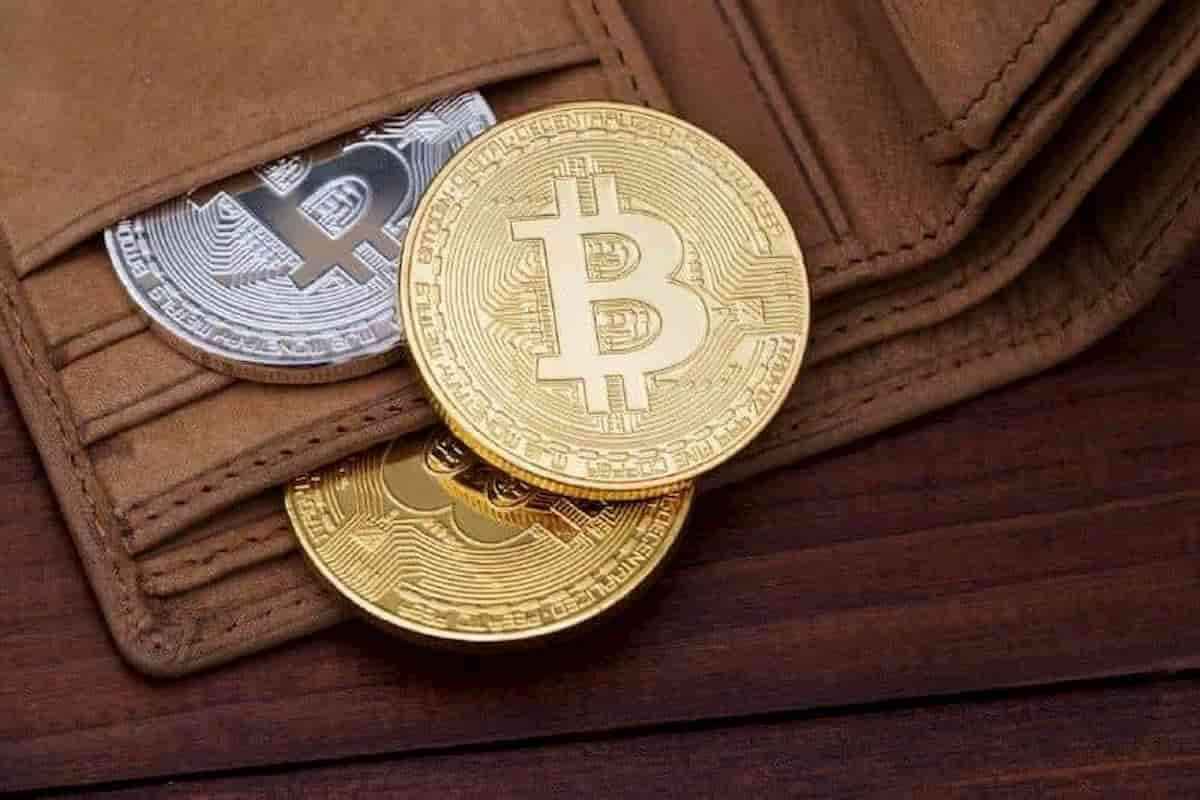 Bitcoin investors suffer biggest realized losses since 2022