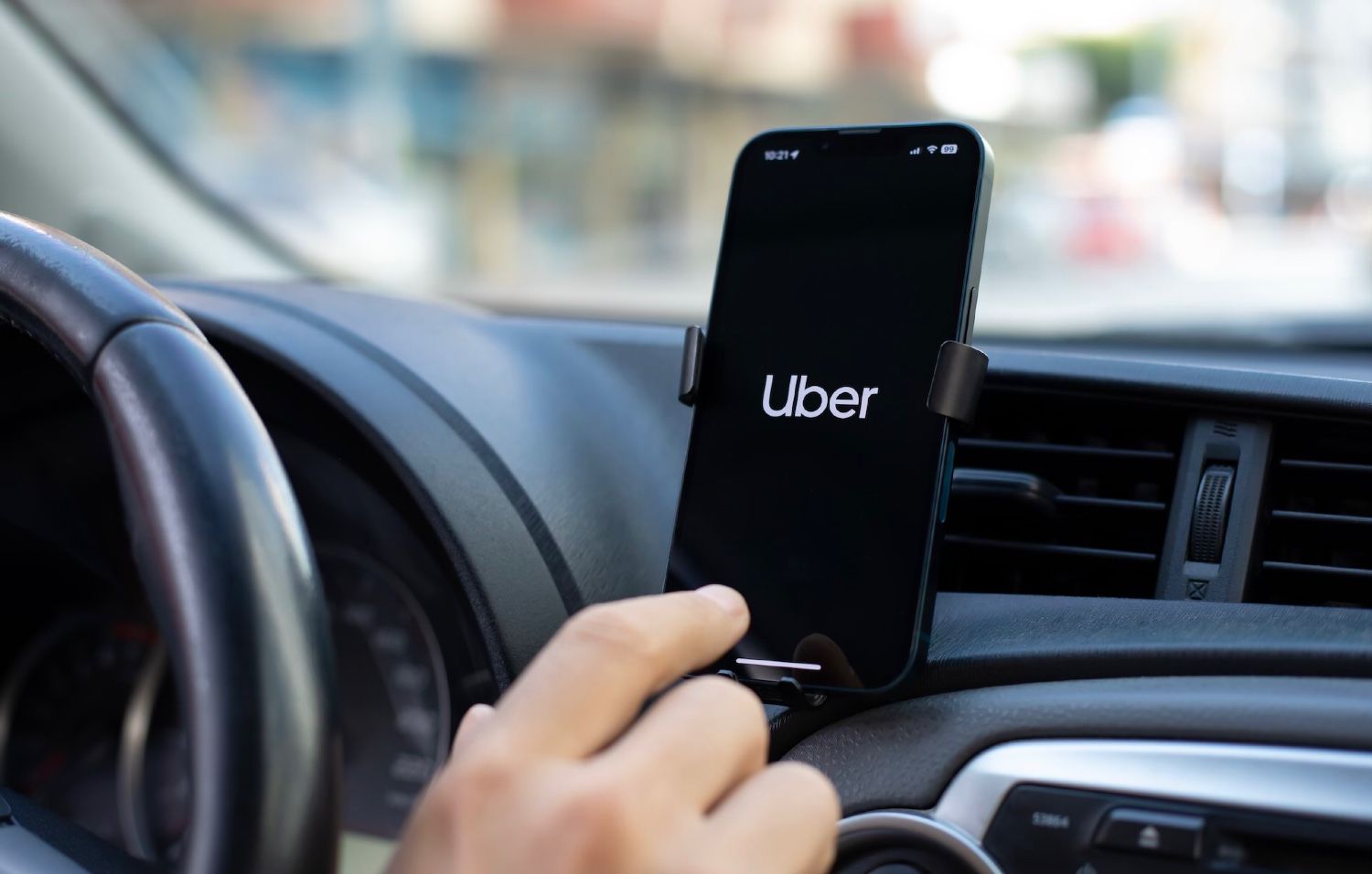 Uber stock soars following Amazon robotaxi partnership