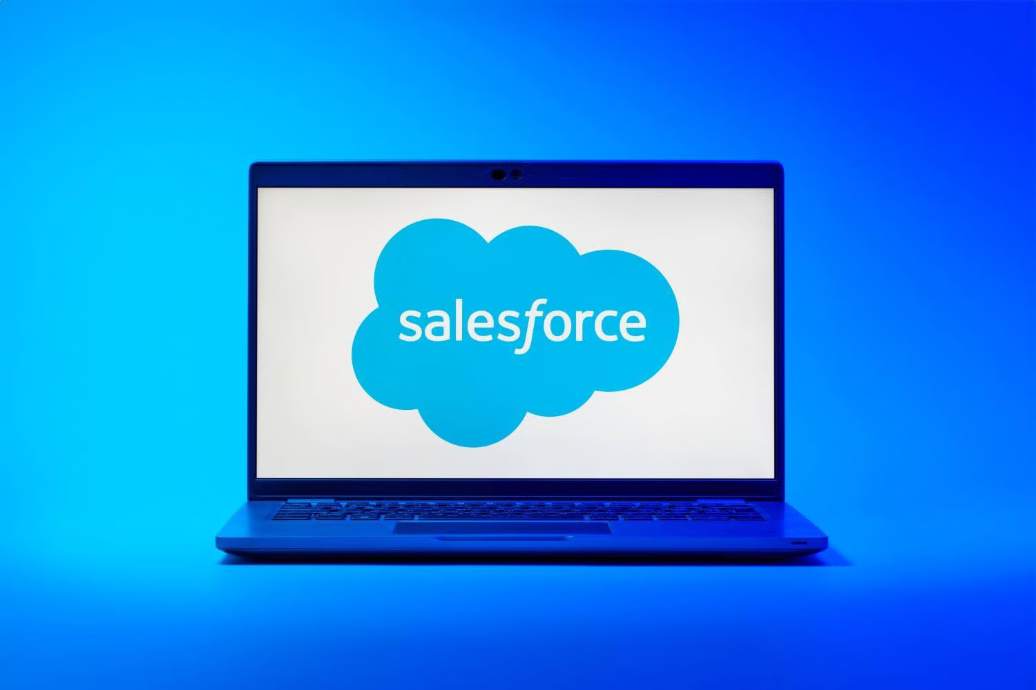 Salesforce stock just crashed to 3-year lows; Here’s why