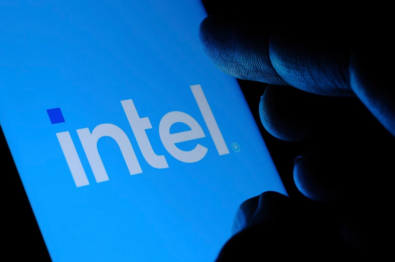 Wall Street sets Intel stock price for the next 12 months