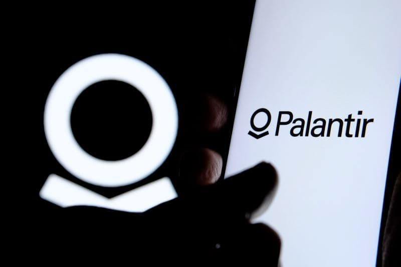 Is Palantir stock a buy ahead of earnings?