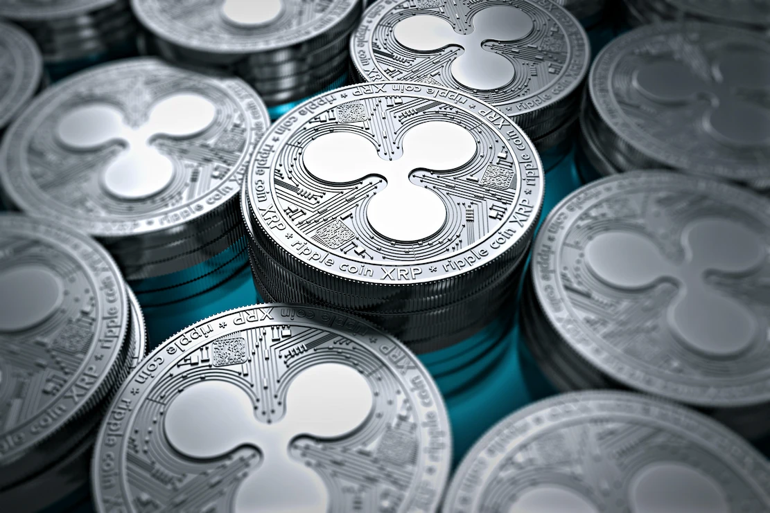 XRP top 100 holders reduce exposure amid bearish sentiment