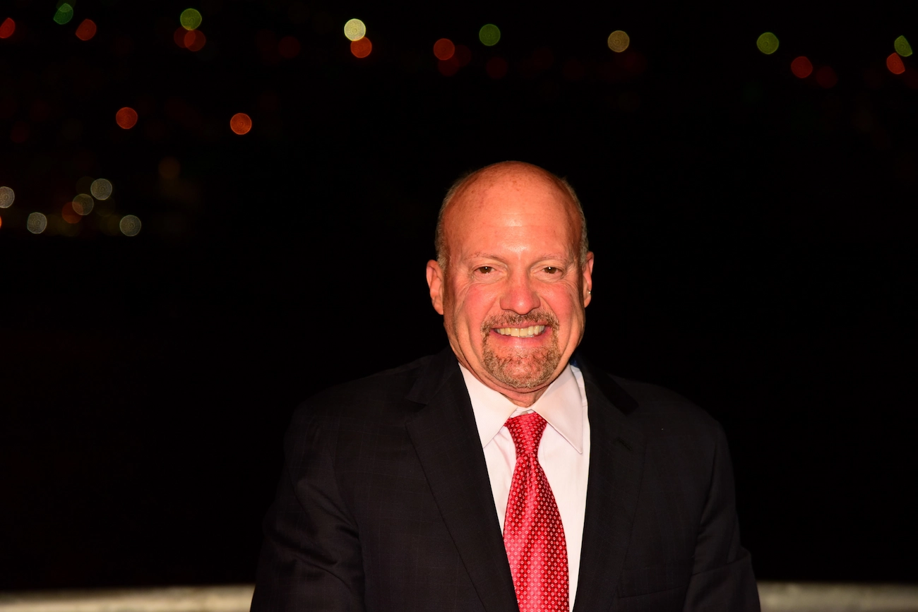 Jim Cramer calls SpaceX stock a ‘Monster’ at $200