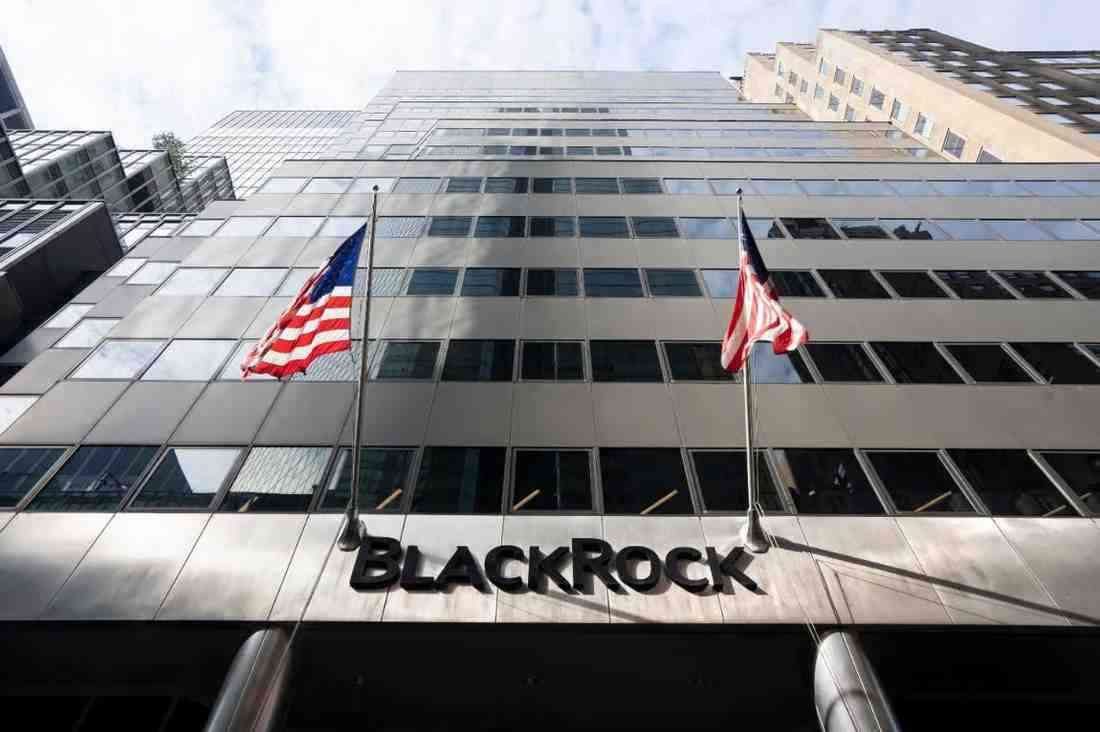 BlackRock hints at dumping over $200 million of this cryptocurrency