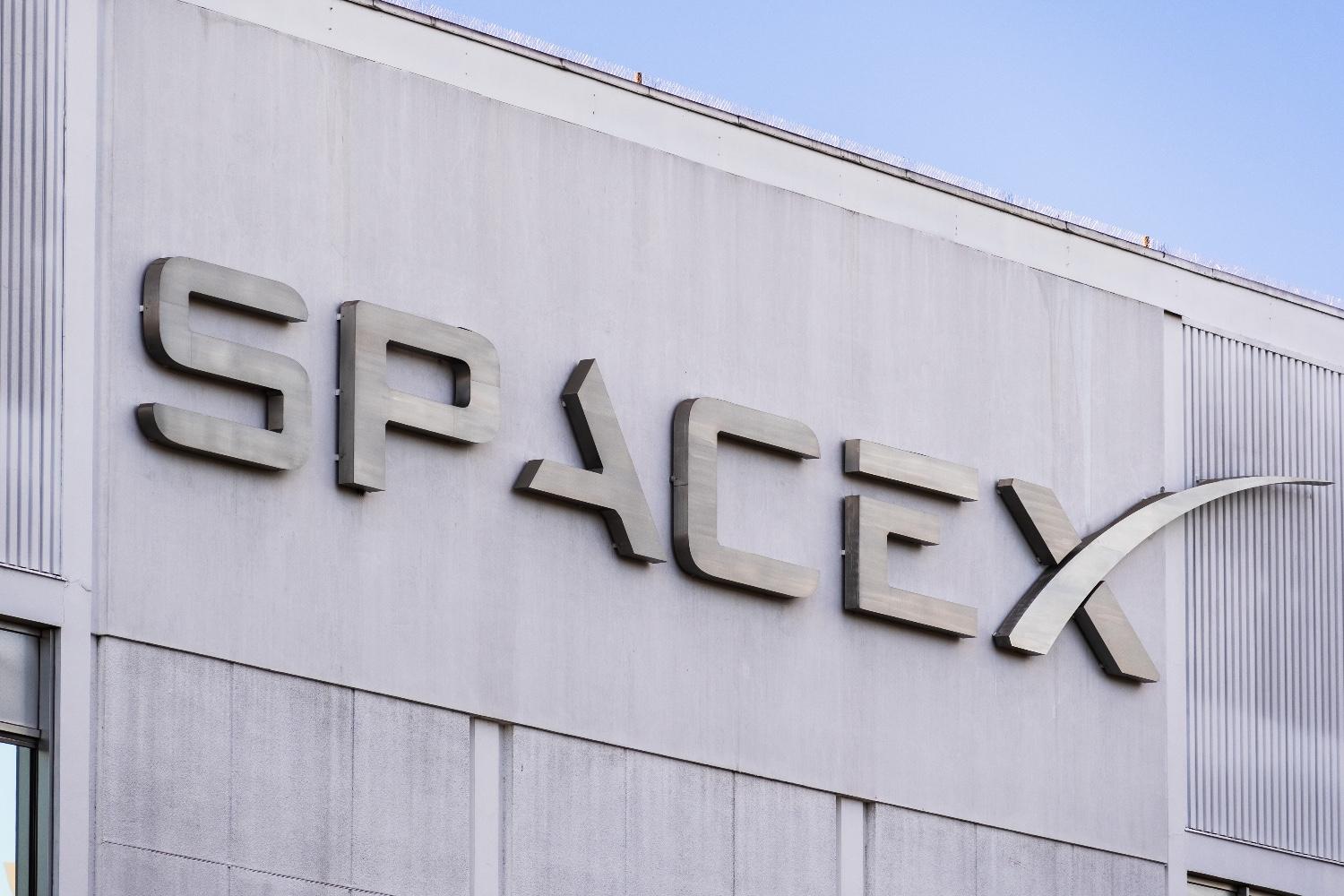 Here’s how much SpaceX stock insiders have offloaded in one year 
