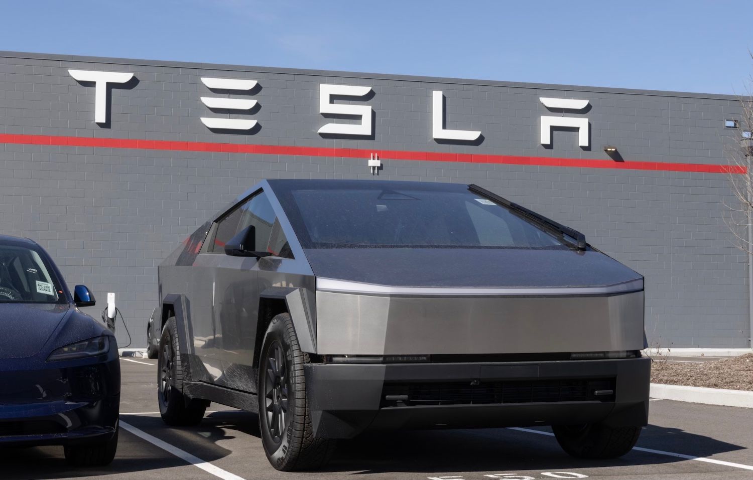 Wall Street sets Tesla stock price target 